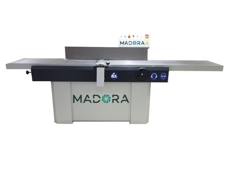 d500-bez-tla-madoralogo